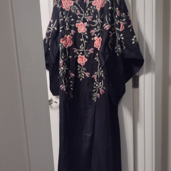 Chasing Unicorns Just Like Heaven Silk Satin Long Kimono - Picture 7 of 11